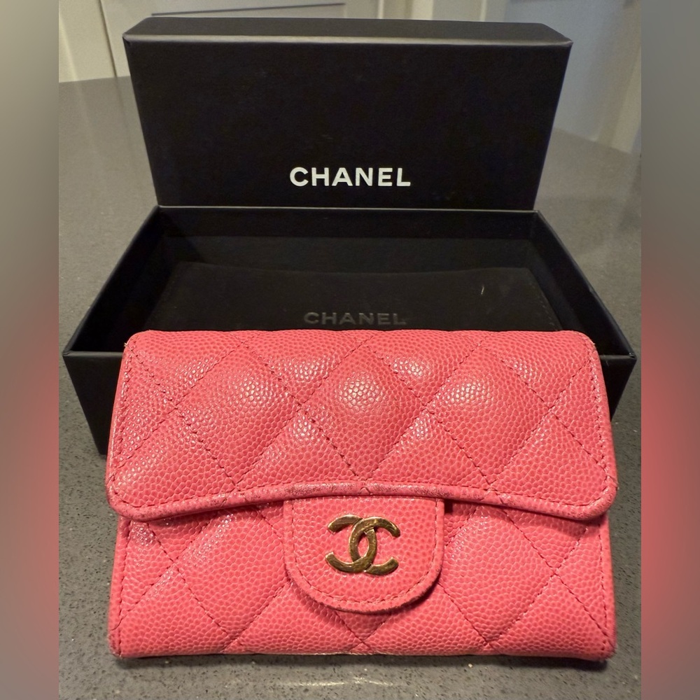 Chanel Quilted Classic Flap Card Holder Wallet Pink Caviar GHW